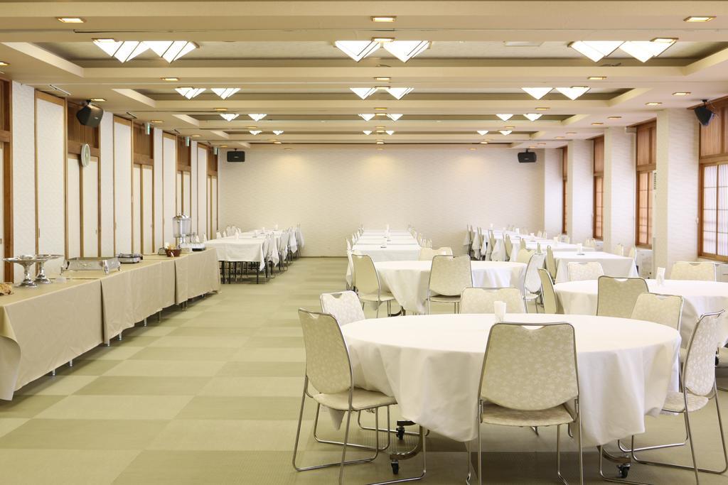 Hotel Sankeien Sapporo Luaran gambar