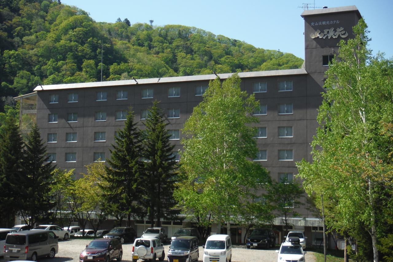 Hotel Sankeien Sapporo Luaran gambar