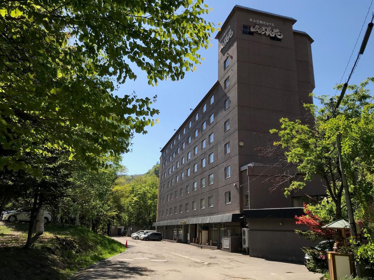 Hotel Sankeien Sapporo Luaran gambar